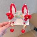 Barrettes oreilles de lapin rouges de style chinois avec pompons et glands de perles - Oreilles Rouges