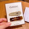 Beige marble and brown tortoiseshell wave hair clip set on a white display card - Coffee and Cream Marble Pattern / Brown