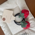 Dolci elastici per capelli a fragola lavorati a maglia per bambine con design rosso - Rosso