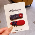 Ensemble de pinces à cheveux fait main à carreaux rouges pour filles sur carte - Double Noeud