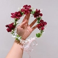 Couronne de fleurs faite main pour filles avec fleurs en soie rouge foncé et ruban rose - Bordeaux