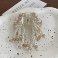 Pinza para el pelo color champán con perlas blancas y cuentas de color ámbar - Marrón