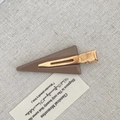 Minimalist brown acetate hair clip with golden metal duckbill clip for women styling - Brown
