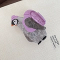Niedliche Pinguin Haarklammer mit lila Rucksack und Marmortextur aus Acryl - 1-Pinguin