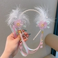 Elegante parelhoofdband met witte veren, roze bloemen en iriserende linten - Bloem & Wit Bont Hoofdband (8)