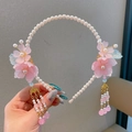Haarband in antieke stijl met parels, roze kersenbloesems en lange vloeiende kwastjes - Roze Geglazuurde Stijl (13)