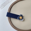 Elegante mistblauw bloemen haarclip met kristallen accenten en hars bloemblaadjes - Lint Omwikkeld Stijl / Blauw