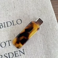 French retro acetate hair clip in tortoiseshell amber with golden lettering - Dark Tortoiseshell (5)