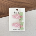 Barrettes bébé en tissu à carreaux roses avec nœuds verts sur carte de présentation - Style Plaid Rose