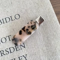 Tortoiseshell acetate hair clip in beige pink with gold metal logo barrette - Light Tortoiseshell (9)