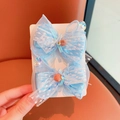 Blaue Haarschleifen für Mädchen mit Muscheldetails und glitzernden Perlenquasten - Weiße Spitzenschleife