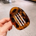 Pinza para el pelo redonda y plana con diseño de carey en marrón oscuro y ámbar clásico - Estampado de Leopardo Oscuro