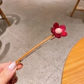 Elegante molletta per capelli a fiore rosso con perla rosa su base in metallo - Grande fiore bordeaux stelo chiaro