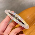 Fermaglio per capelli ovale in resina madreperla iridescente con clip in metallo - Arcobaleno