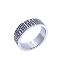 Herrenring aus Titanstahl mit einzigartiger Rindenstruktur und poliertem Finish - US 8 / Rindentextur-Stil (216007-03)