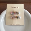 Handmade wool felt BB hair clips in colorful knit with pearl accents for girls - Beige