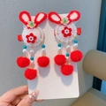 Pinzas de pelo de conejo de peluche rojo con borlas y perlas para el Año Nuevo chino - Estilo de Orejas de Conejo Rojo (X802)