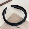 Chic black plush twisted cable knit headband with non-slip teeth for women - Black