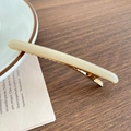Eleganter Haarclip aus cremefarbenem Acetat mit goldener Metallbasis für Damen - Beige