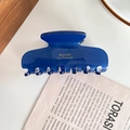 Grande pince à cheveux bleu foncé en acétate avec inscription dorée de style français - Bleu Holographique