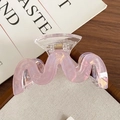 Irisierende rosa gewellte Haarklammer aus Acryl mit Perlglanz-Finish und Goldfeder - 2-Lila