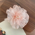 Eleganter rosa Organza Blumen Haarclip mit Perlenmitte für Mädchen und Damen - Lotusrosa