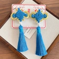 Blauer chinesischer Knoten Haarclip mit Goldseidenkante, Perlen und langen Quasten - Blau