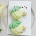 Paire de pinces à cheveux fraise en tissu jaune avec perles blanches et clip crocodile - Barrette / Jaune