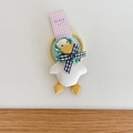 Süßer Plüsch-Enten-Haargummi mit grünem Karomuster auf rosa Display-Karte - Haargummi / Grünes Haargummi