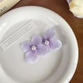Set of two purple orchid hair clips with white pearls for elegant beach vacations - Light Purple