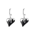Orecchini a cuore in argento con effetto lava nera che cola su uno sfondo bianco pulito - Stile Cuore Nero Fuso (耳-653)