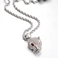 Collana con ciondolo a testa di leopardo in acciaio al titanio con zirconi lucidi - Solo ciondolo / Testa di Leopardo Solo (Occhi Rossi)