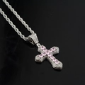 Ciondolo a croce hip hop in argento con zirconi rosa su una catena a fune - Croce In Zirconia Quadrata Rosa