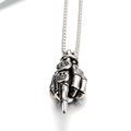 Collana con ciondolo a mano di scheletro in acciaio al titanio argento hip hop 13 - Ciondolo Singolo Gesto della Mano di Scheletro