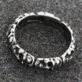 Totenkopfring im Gothic-Stil aus hochwertigem Edelstahl mit Vintage-Silber-Finish - US 8 / Antik Silber