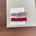 French vintage wavy hair clips set with green marble pattern and red Creation France finish - Green Brown Marble And Bright Red