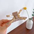 Elegante molletta per capelli in acetato beige con fiocco marmorizzato per stile francese - Cachi
