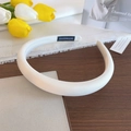 Serre-tête blanc rembourré fait main pour femme avec une finition en tissu premium - Style Rembourré Fait Main / Blanc