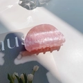 Pinza para el pelo de acetato con textura de mármol rosa y diseño de semicírculo - Semicírculo Rosa