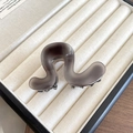 Minimalist wave-shaped acetate hair claw clip in translucent smoke gray for women - Wave / Premium Grey