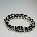 Dettaglio macro del bracciale a catena cubana argento con zirconi neri e micro pavé - Decorazione Strass Nera (Bracciale Argento Zircone Quadrato Nero) / Argento
