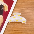 Elegante pinza para el cabello en forma de concha, blanco mármol con coronas amarillas - Estilo 3 Corona