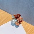 Mini floral hair claw clip with amber marble texture for elegant retro styling - Mint Green Floral