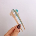 U-förmige Haarspange aus Acetat mit Blumenmuster und blau-rosa Marmor-Farbverlauf - Orange Schillernd