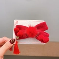 Pince à cheveux rouge festive avec pompon en peluche et pendentif cœur doré à gland - Pompon