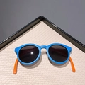 Foldable kids sunglasses with round blue frame and orange temples for UV protection - Blue / Black