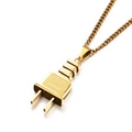Macrodetail van de vergulde stekker hanger met Love You gravure en Cubaanse ketting - Stekker Vorm (4377632249605) / Pendant Only (Without Chain) Goud