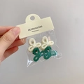 4er-Set Mini-Haarklammern in Blumenform in Weiß und Dunkelgrün mit Federclip - Blumenform / Gelee-Grün & Weiß
