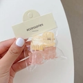 Set mit 4 Mini-Haarklammern in Schleifenform in Hellgelb und zartem Rosa für Haare - Quadrat Beige & Rosa