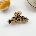 Unique tortoiseshell patterned hair claw clip with multi-layered circular design - 6 Light Tortoiseshell